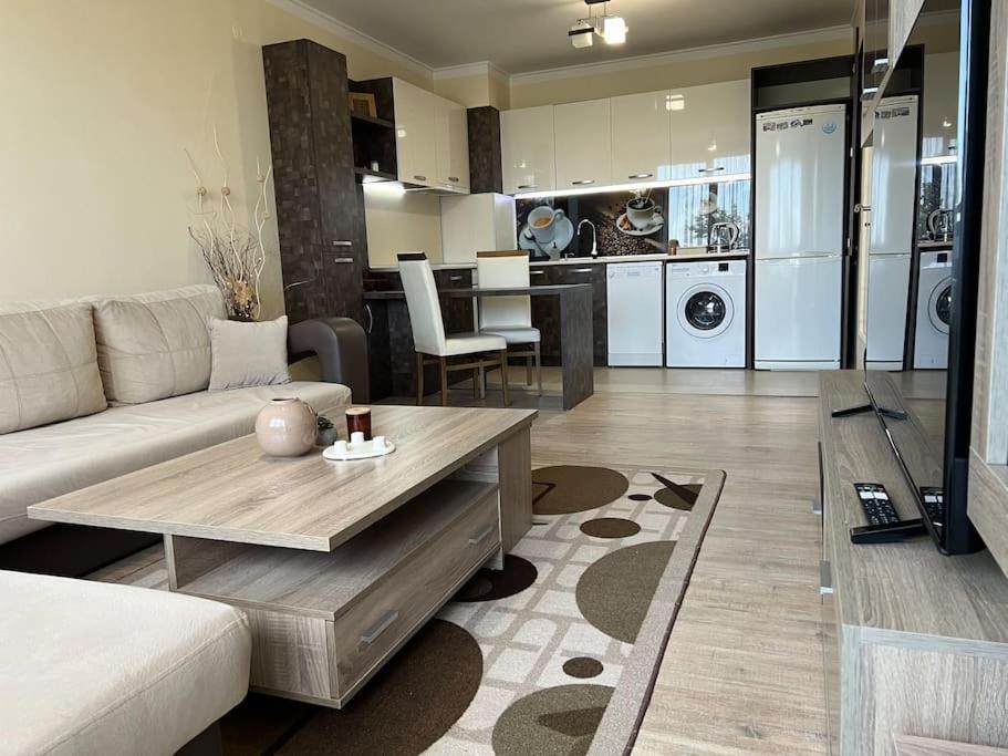 Cozy Apartment - Free Parking Plovdiv Ngoại thất bức ảnh